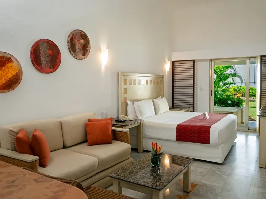 Suite con terraza privada y vista al jardín